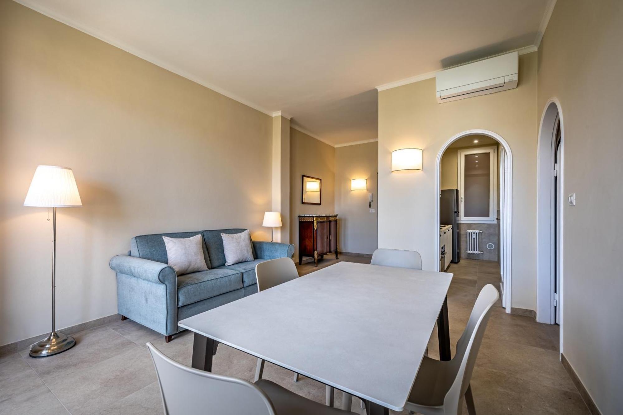 Yd Balcony On Pontevecchio View Apartment ฟลอเรนซ์ ภายนอก รูปภาพ