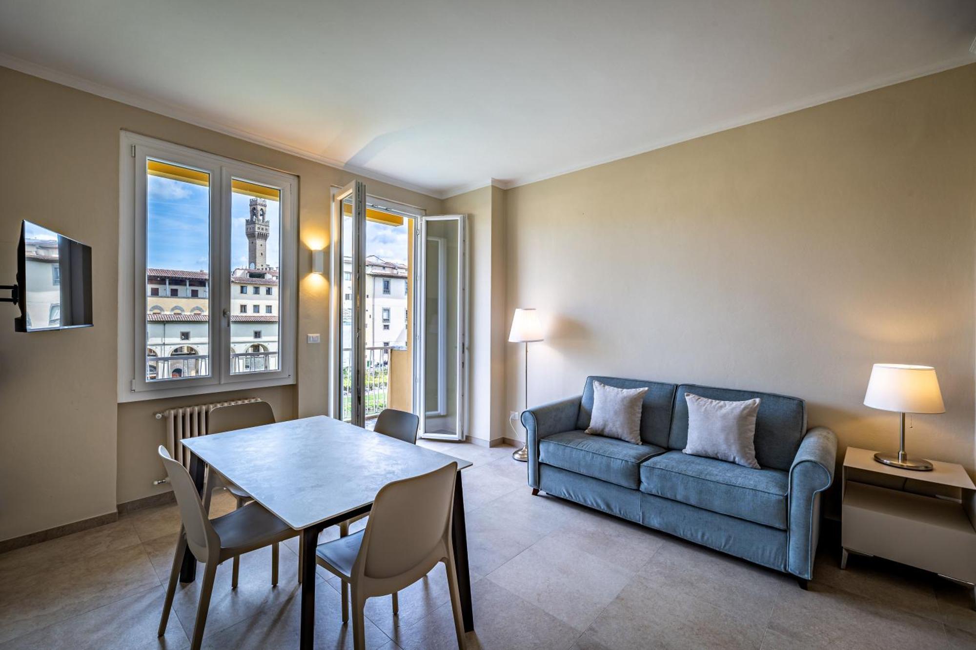 Yd Balcony On Pontevecchio View Apartment ฟลอเรนซ์ ภายนอก รูปภาพ